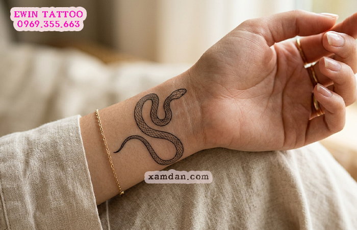 Ý nghĩa hình xăm rắn – Biểu tượng của sức mạnh, tái sinh và trí tuệ