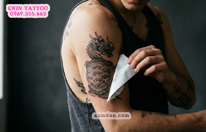 Ý nghĩa hình xăm rùa – Biểu tượng của sự trường thọ, bình an và bền vững